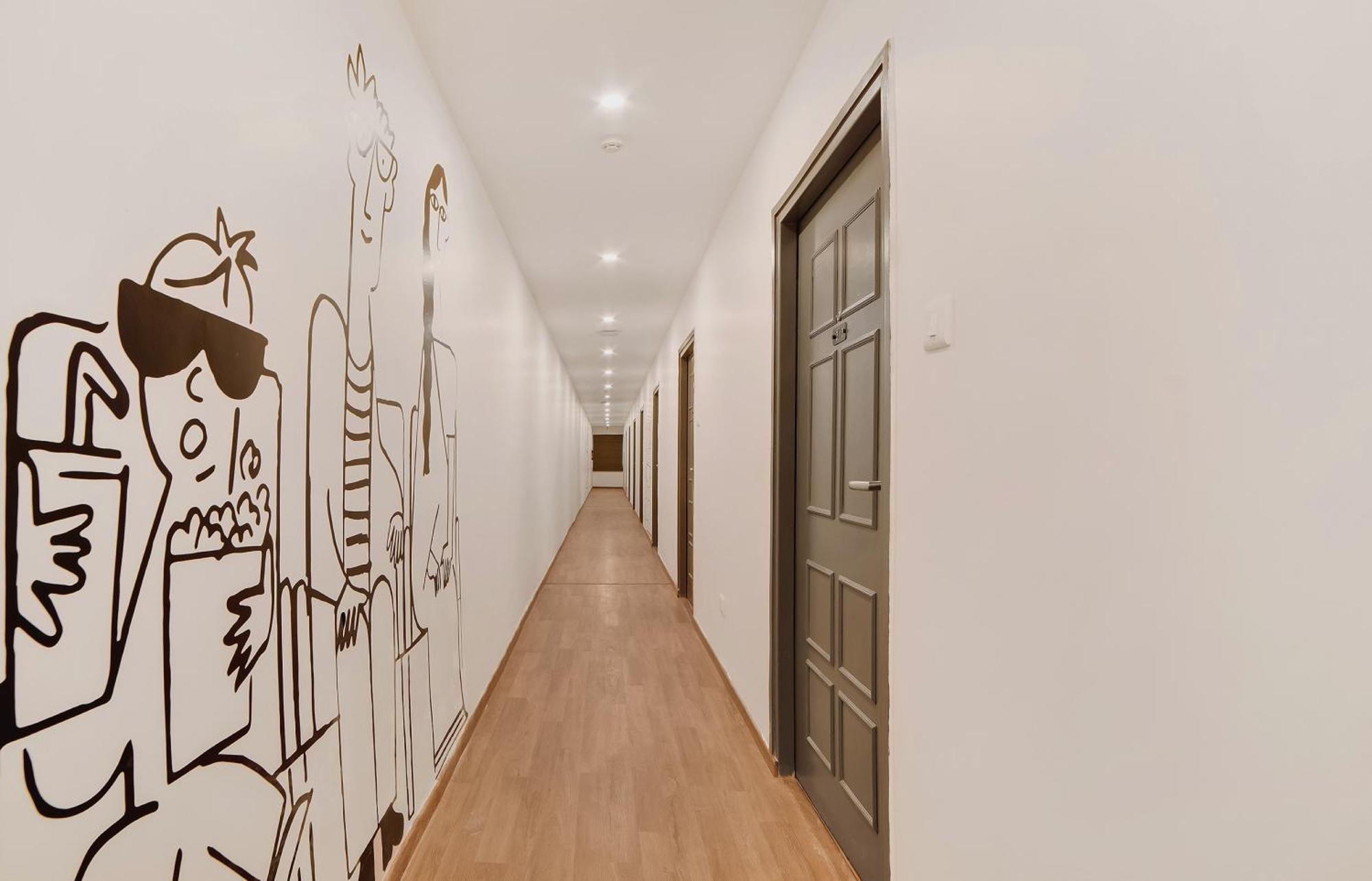 Townhouse Ss Aero Prime Hotel Shamshabad Exterior photo